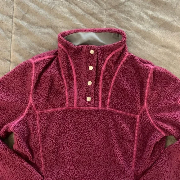SOLD!  Kuhl Avalon Fleece Pullover - Picture 4 of 11
